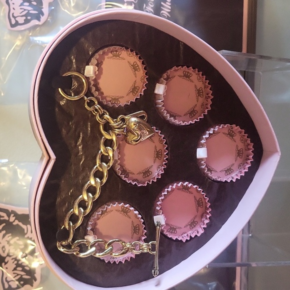 🩷 ICONIC JUICY COUTURE “CHOCOLATE BOX” CHARM SET – VALENTINE'S DAY EDITION 🩷